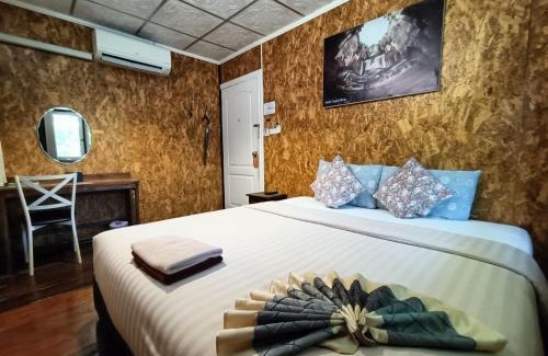 Thani Hostel | Aenguy Hostel