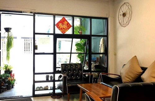 Khlong Toei Nuea Hostel | Asoke Montri Hostel