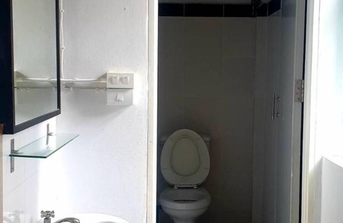 Khlong Toei Nuea Hostel | Asoke Montri Hostel