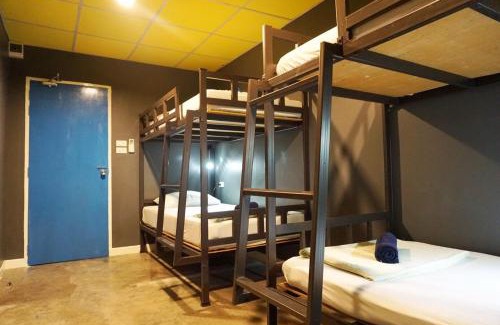 Downtown Krabi Hostel | B&B House & Hostel