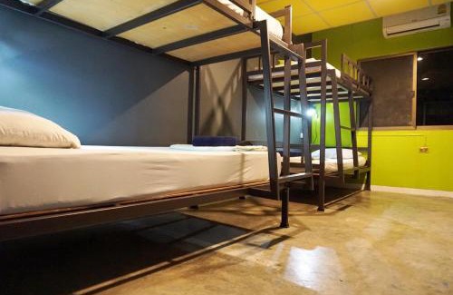 Downtown Krabi Hostel | B&B House & Hostel