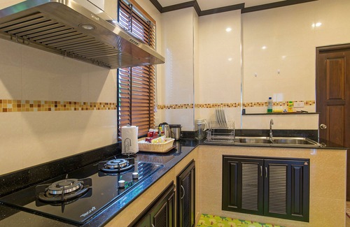 Krabi Villa | Baan Ari, 12 Person Private Villa