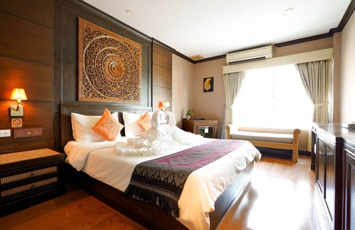 Bangkok Central Business District Hotel | Baan Sukhumvit Soi 18