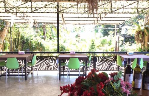 Ko Mak Hostel | Baan TaLay Hostel