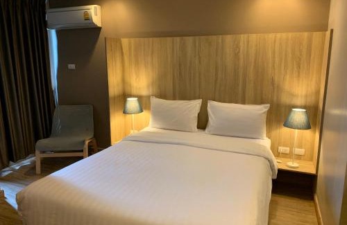 Din Daeng Hotel | Baan Tanwa - MRT Ratchadapisek