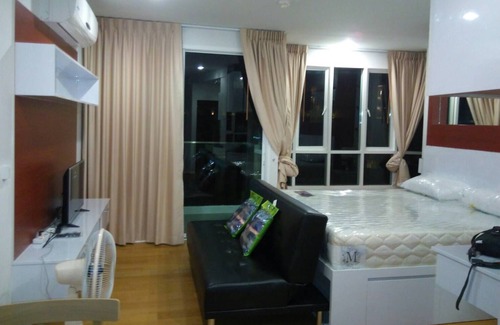 Nong Kae House | Baan View Viman Condominium 416 by Montri C