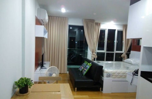 Nong Kae House | Baan View Viman Condominium 416 by Montri C
