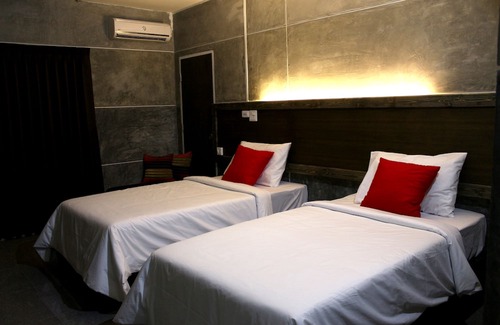 Din Daeng Hotel | Bangkok 68