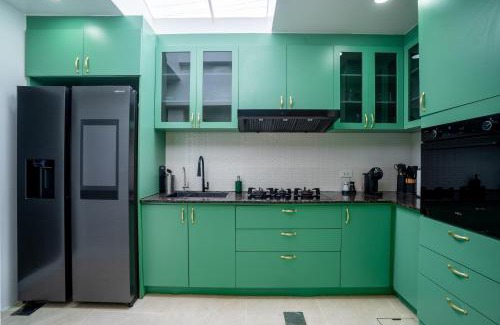 Bang Rak Phatthana House | Bangkok Luxury Private Pool & Jacuzzi Villa , Daily Maid