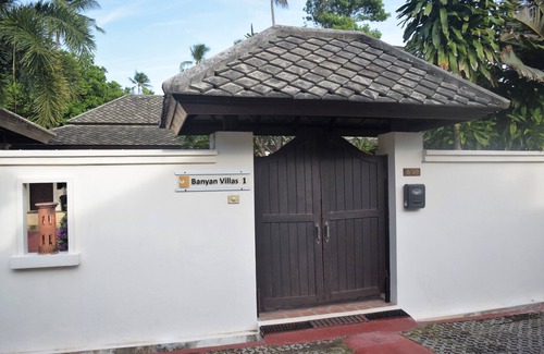 Bang Po Villa | Banyan Villa 1 - Private Pool - private walled garden - 30 seconds to the beach