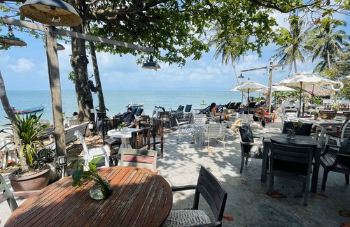 Bang Po Apartment | Beachside 3-bedroom Townhouse w Private Pool at 70 Meters From Beach