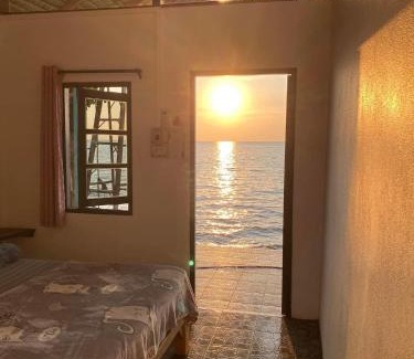 Bai Lan Resort | Blue Sky Resort