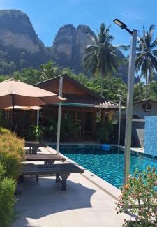 Nong Thale House | Cetli house farm &stay