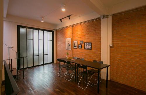 Khlong Kra Saeng Hostel | Chedi View Hostel