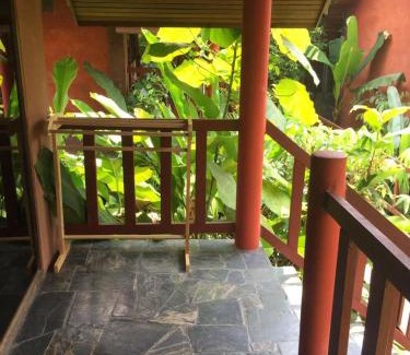 Bai Lan Hotel | Fish House Bungalows