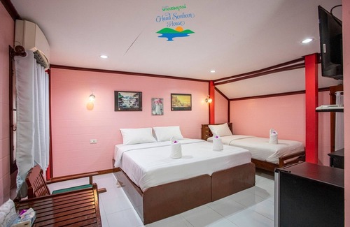 Mae Ram Phueng Hostel | Haad Somboon House