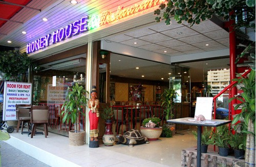 Bangkok Central Business District Hotel | Honey House 2