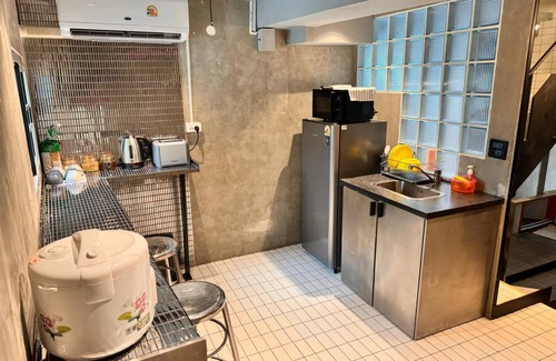 Khlong Tan Hostel | Hostel ∙ 8 guests
