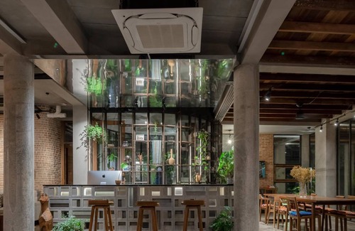 Hua Lamphong Hostel | Hostel ∙ 8 guests