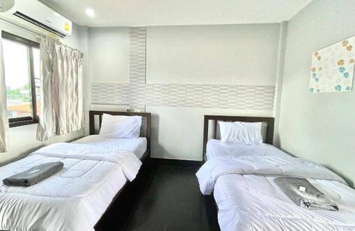 Uttaradit Hotel | Hotel ∙ 3 guests