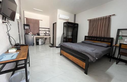 Amnat Charoen Apartment | Jinplace Hostel