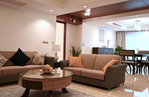 Nana Apartment | JJ SUITES · Spacious New Renov 3BR/6Pax Central BKK Nana BTS