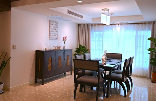 Nana Apartment | JJ SUITES · Spacious New Renov 3BR/6Pax Central BKK Nana BTS
