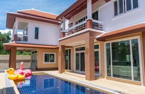South Pattaya Villa | Jomtien Luxury 4 Beds KTV POOL VILLA 中天豪华KTV 4 卧泳池别墅