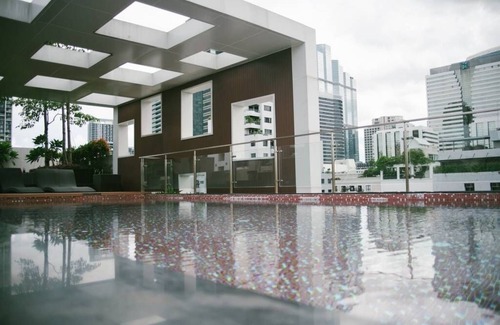 Embassy District Apartment | KOTI 944 Condolette Light Convent