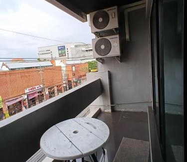 Huay Kaew Hostel | La Belle Nuit House