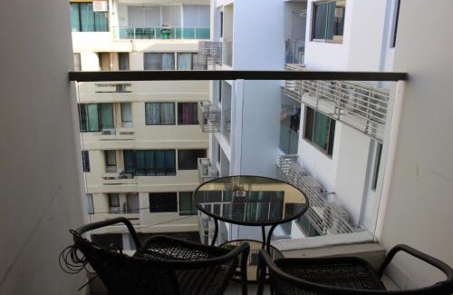 Jomtien Apartment | Laguna Bay 2 Condominium by Alula Pattaya
