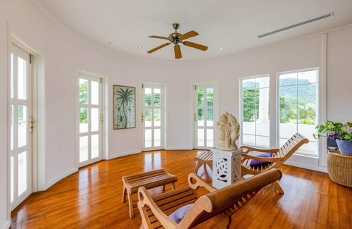 Sam Phraya Villa | Lakeside villa on a quiet golf course - private pool and 10 minutes to the beach