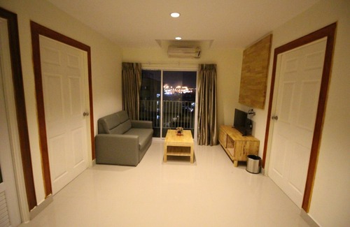 Prawet Hotel | Lee Place Phatthanakan Condo