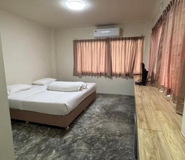 Phitsanulok Hostel | Lithai Guesthouse