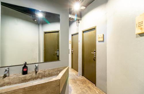 Talat Noi Hostel | Loftel 22 Hostel