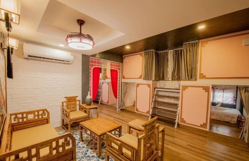 Hat Yai Hostel | Lynlan Hostel & Cafe