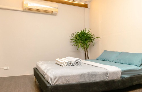 Khlong Toei Nuea House | Magificent Garden Villa for Large Groups/Families