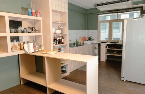 Khlong Toei Nuea House | Magificent Garden Villa for Large Groups/Families