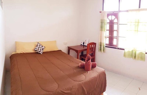 Thani House | Motel ∙ 8 guests