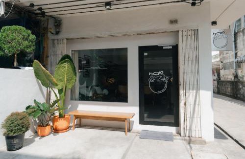 Bangkok Central Business District Hostel | nap in a blue moon