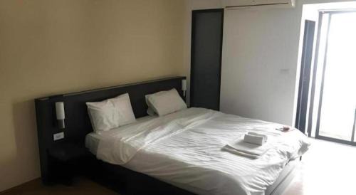 Lak Si Hotel | Next Bird Suite