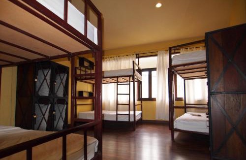 Samran Rat Hostel | Niras Bankoc Hostel
