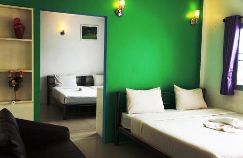 Wua Lai Hostel | Noble House Chiangmai