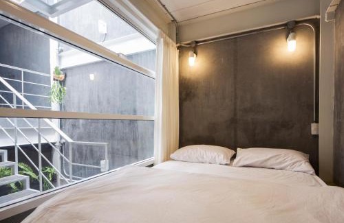 Khlong Toei Nuea Hostel | On the Bed Hostel