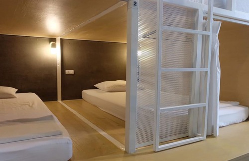 Khlong Toei Nuea Hostel | On the bed Hostel