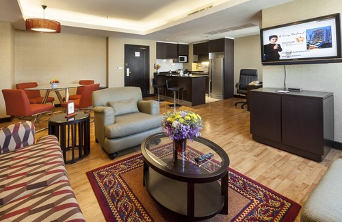 Bangkok Central Business District Apartment | One Bedroom Suite in heart of the city (A104)