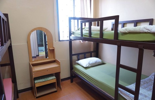 Wat Sam Phraya Hostel | OYO 730 Meedee Hostel