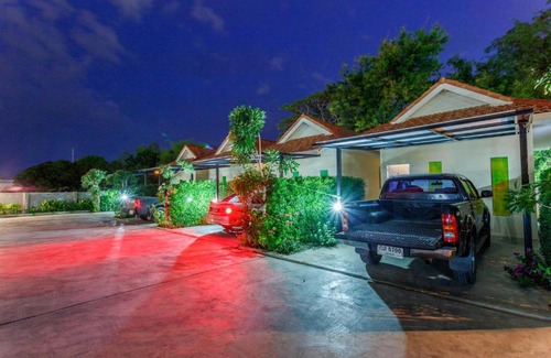 Phitsanulok Hostel | PaPlern Resort