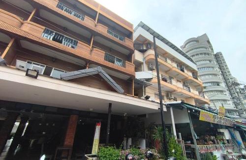 Pratumnak Hill Apartment | Peter's house2 Five minutes to the beach