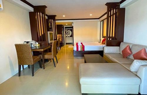 Puk Tian Hostel | Puektian Seaview Studio Pool